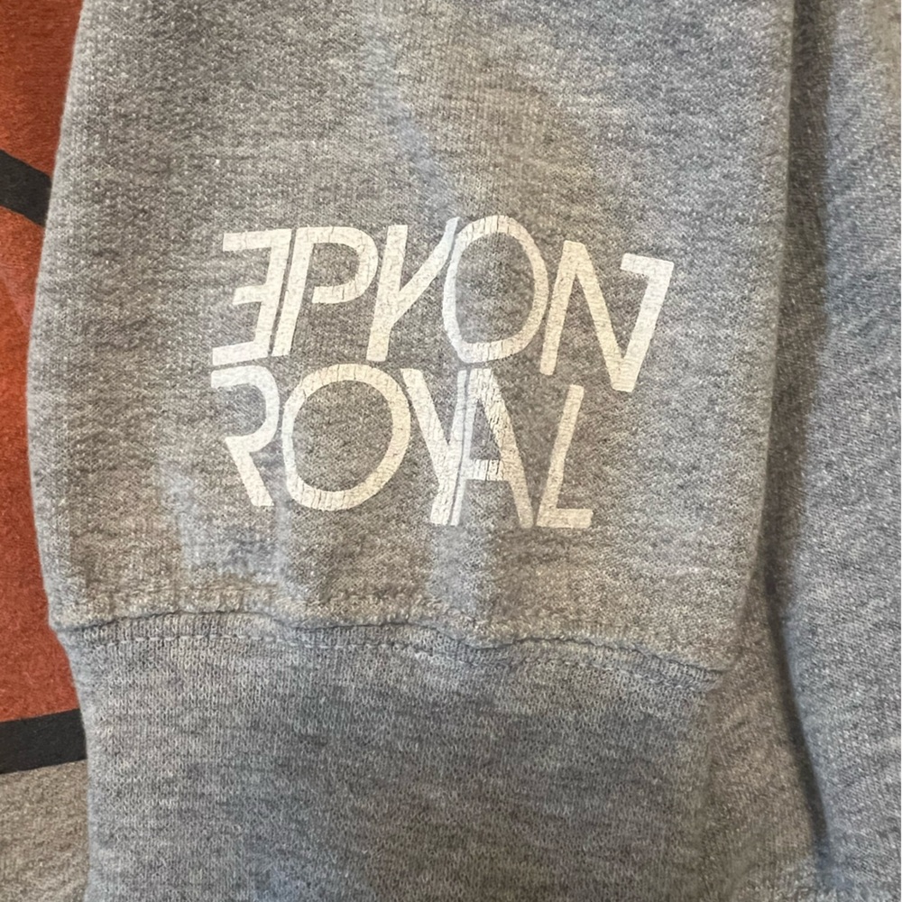 Epyon Royal Sweatshirt with Fox Graphic - Picture 3 of 4